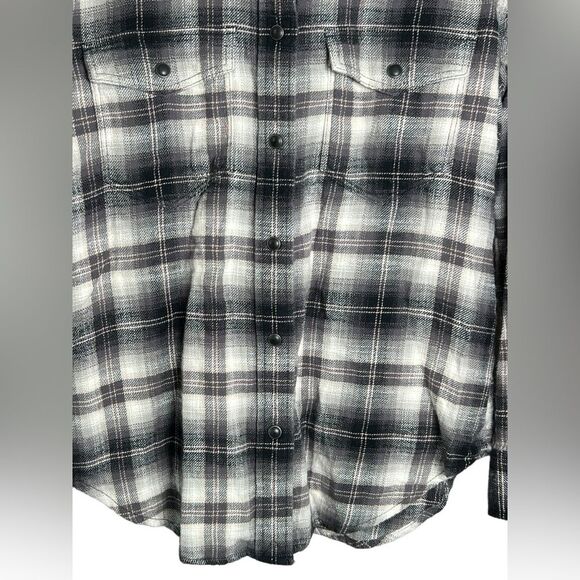 American Eagle Women’s XS‎ Oversized Western Collared Snap Button Black Flannel - Picture 3 of 8